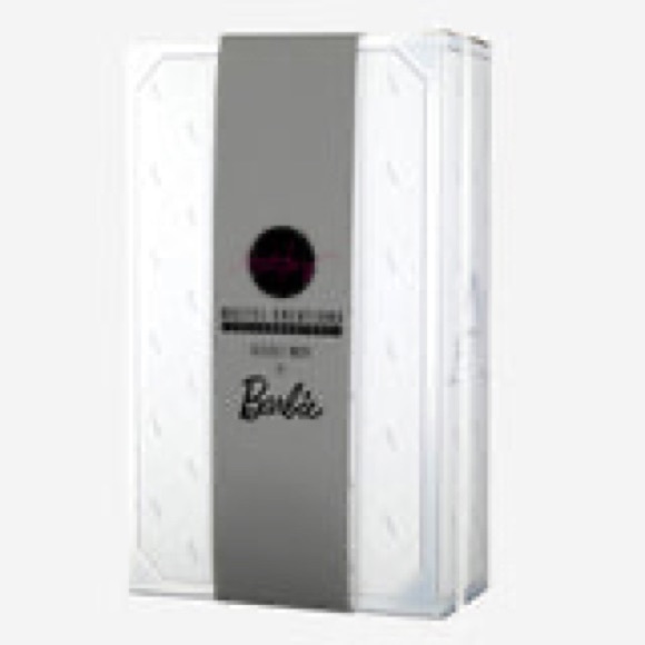 Limited Ed- Barbie and Aleali May Streetware -w/Certificate of Authentic… - Picture 9 of 9